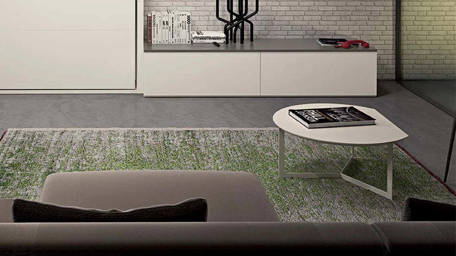 Tavolino con piano sagomato in laccato opaco con base in metallo Fruit di Clever