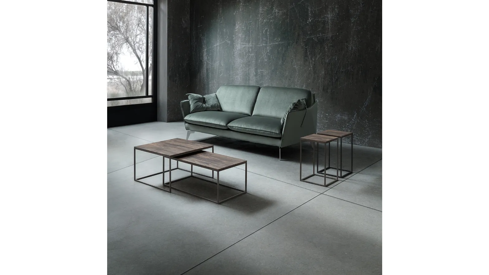 Tavolino moderno con base in metallo Hilary de La Primavera