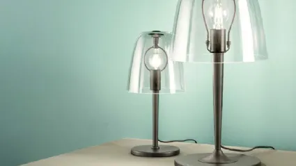 Lampada da tavolo Ares in metallo e vetro soffiato di FAN Europe