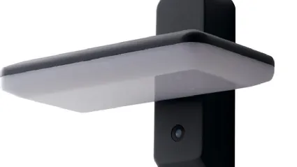 Lampada da esterno Argo in alluminio antracite con diffusore orientabile a 180°, pannello solare e sensore di movimento e crepuscolare inclusi di F_A_N_ Europe