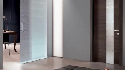 Porta per interni scorrevole Materik Vetro con profili in alluminio di BiHome