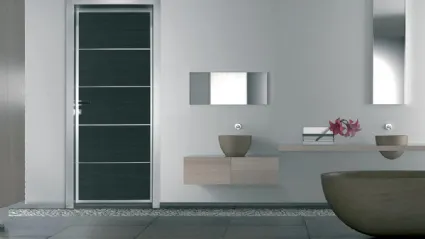 Porta per interni Luxdoor Chrystall 01 realizzata in alluminio con pannelli in melaminico di Nusco