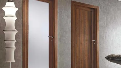 Porta per interni battente Trame 201V in laminato e vetro e 201P in laminato Noce Nazionale di BiHome