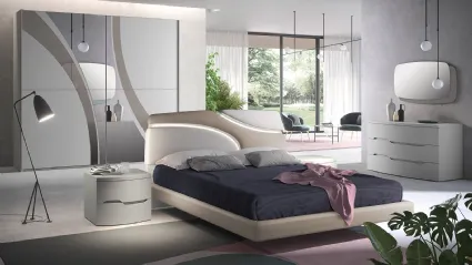 Armadio Levante rovere visone con specchio argento e profili in titanio di Corso 11