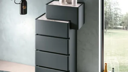 Cassettiera Notte Podio Smart laccato opaco Grigio Traffico con top decor bianco di Corso 11