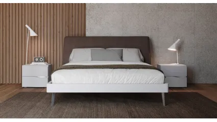 Letto Narciso in laccato opaco con testiera in ecopelle di Giessegi