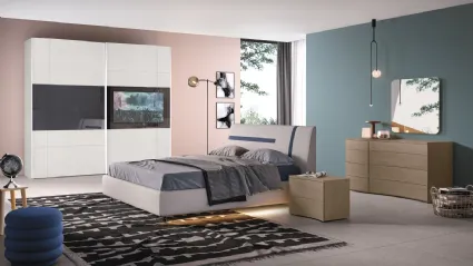 Letto Graffiti imbottito con testiera rivestito tessuto Bianco Grigio e righe Blu indaco di Corso 11