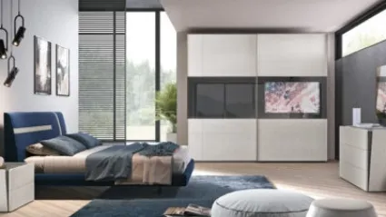 Letto Graffiti testata imbottita rivestita tessuto Blu Indaco e righe bianco grigio di Corso 11