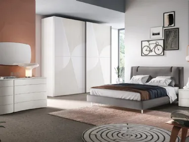 Letto Londra con Testiera imbottita da Cuscino e ring rivestito tessuto grigio luce di Corso 11