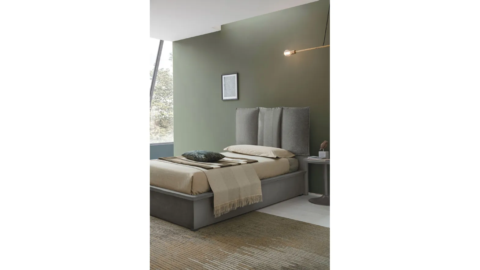 Letto singolo in tessuto con testiera imbottita e contenitore Santorini di Target Point