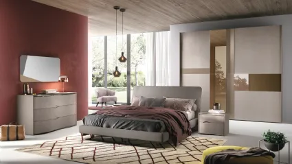 Letto Stilo Liscio rivestito tessuto Visone con cover tessuto grigio perlato di Corso 11