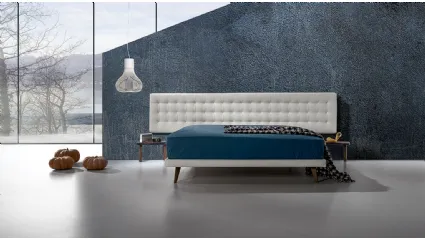 Letto matrimoniale con testiera importante in ecopelle trapuntata Twist Lersa 290 di Excò
