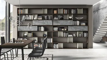 Libreria BK08-1 in materico rovere termotrattato e laccato con frontale graphic effetto marmo di Cinquepuntozero