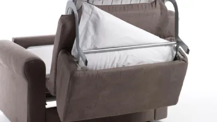 Poltrona Letto Cris in tessuto con portaguanciale di Salvetti