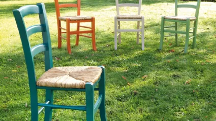 Sedia in legno di Faggio tinto con sedile in paglia di riso Nature di La Seggiola