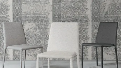 Sedia impilabile Nizza interamente rivestita in morbido tessuto Soft Touch Vintage di Target Point
