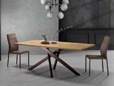 Tavolo Blair in tranciato di Rovere naturale con nodi di MaxHome