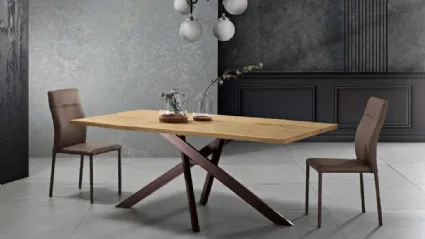 Tavolo Blair in tranciato di Rovere naturale con nodi di MaxHome
