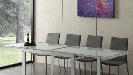 Tavolo allungabile Space in vetro temperato serigrafato con struttura in metallo verniciato alluminio di La Seggiola