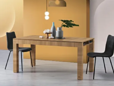 Tavolo da cucina Skema in melaminico effetto legno di MaxHome