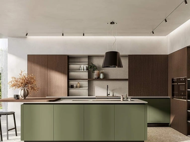 Cucina Moderna con isola Domino Composizione 04 in verde bosco e legno di Prima Cucine