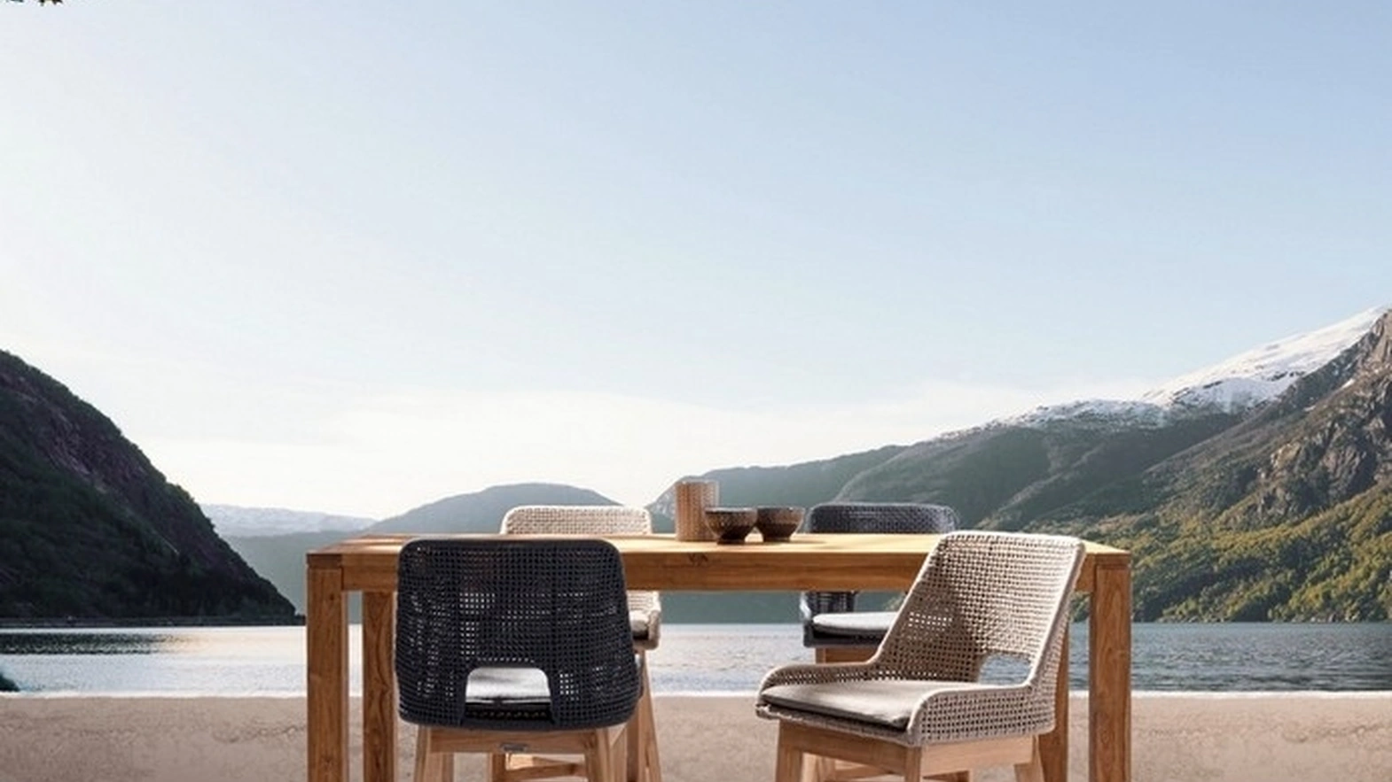 Tavolo Maricruz in teak riciclato di Bizzotto