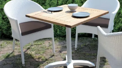 Poltroncina da giardino Greenfield con struttura in alluminio rivestita in fibra di polipropilene intrecciata a mano di La Seggiola